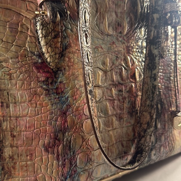 BRAHMIN gently worn shoulder bag. - Picture 3 of 5